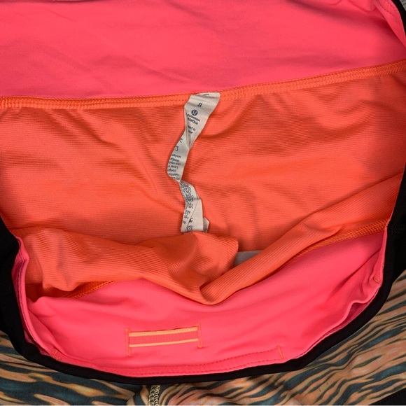 Lululemon speed up shorts 8 - Picture 10 of 14